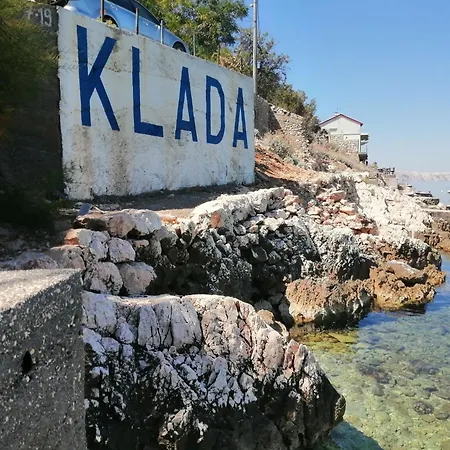 Serene In Near The Town Senj דירה *